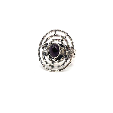 Circle Webbed Garnet Ring