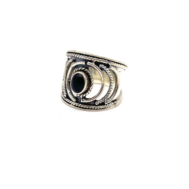 Wired Trimmed Onyx Ring