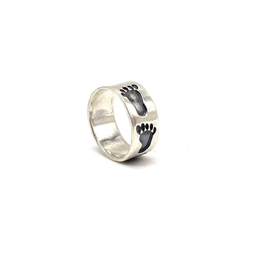 Enameled Footprint Band Ring