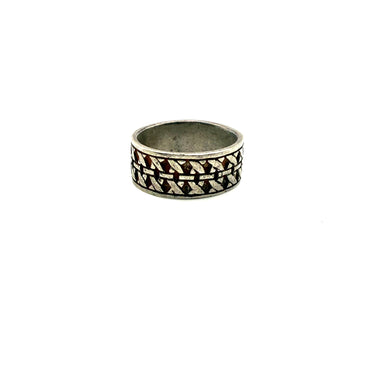 Faded Red Enameled Detailed Band Ring