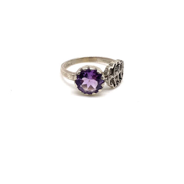 Modern Amethyst Leaf Ring