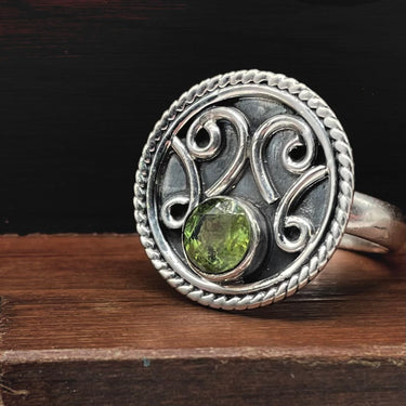 Detailed Circle Scroll Peridot Ring