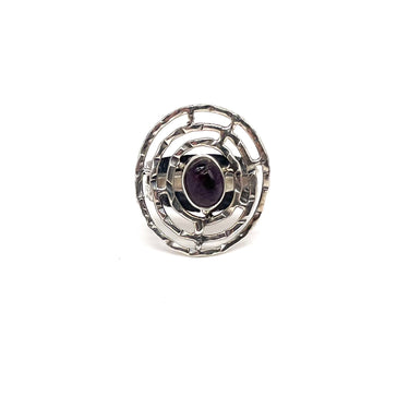 Circle Webbed Garnet Ring