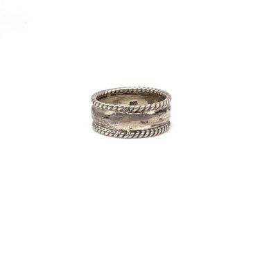 Modern Link Trimmed Band Ring