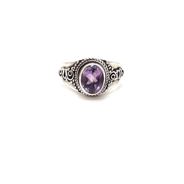 Detailed Oval Amethyst Ring