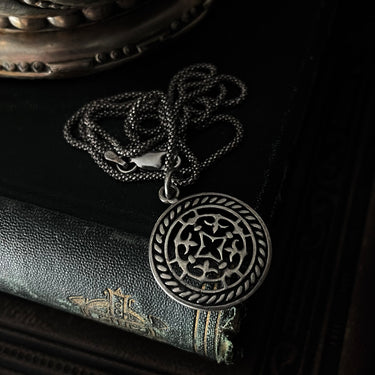 Open Work Ornate Design Pendant Necklace
