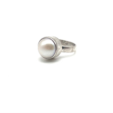 Modern Bezal Set Pearl Ring