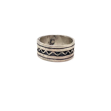 Geometric Wave Band Ring