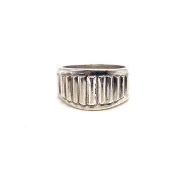 Designer RB Fluted Ribbed Tapered Ring