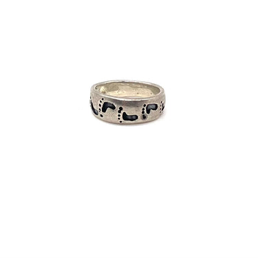 Petite Enameled Footprint Band Ring