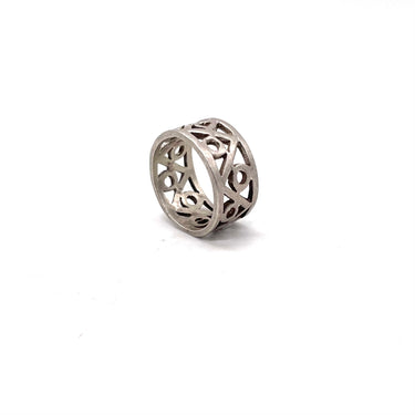Open Work Triangular Circle Ring