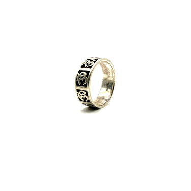 Ohm Wrap Around Band Ring