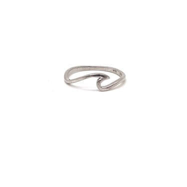 Petite Crashing Wave Ring