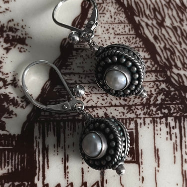 Pebbled Pearl Earrings