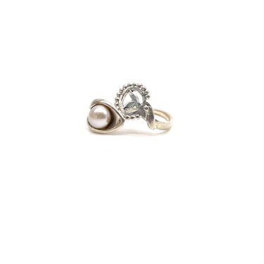 Modern Twisted Pearl Ring
