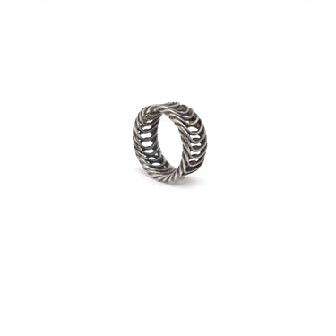 Brutalist Curved Link Chain Ring