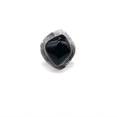 Modern Curve Cut Bezal Set Onyx Ring