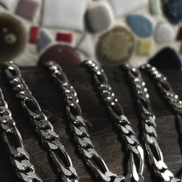 ITALY Stamped Figaro Bracelet