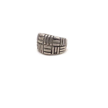 Modern Divided Pattern Ring